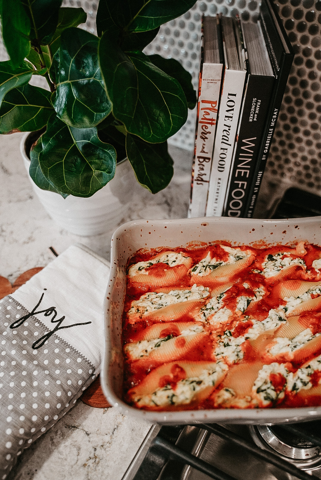 Quick and Easy Stuffed Cheese and Spinach Pasta Shells